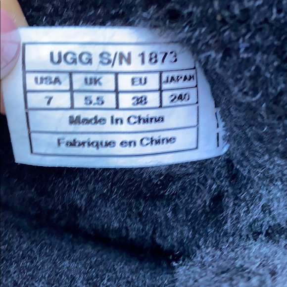 UGG BAILEY BUTTON TRIPLET SHEARLING BOOTS BLACK - Picture 7 of 14